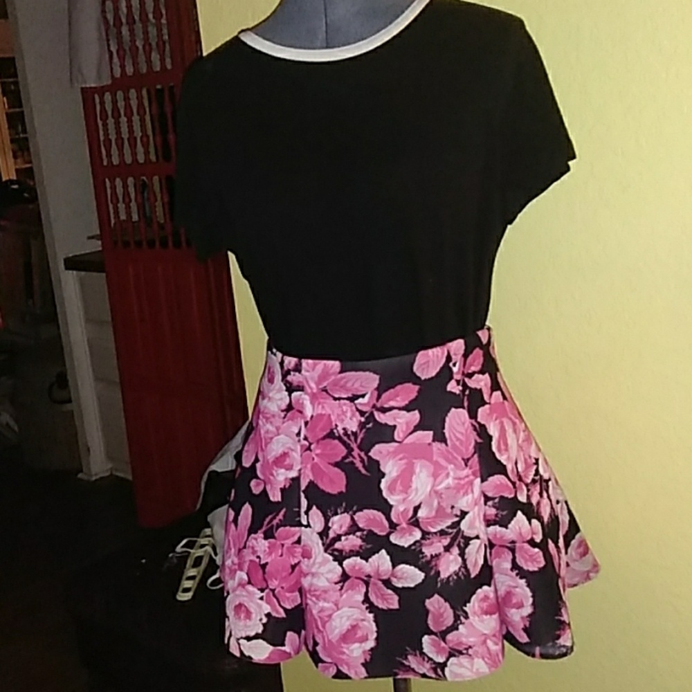 Forever 21 Black T shirt